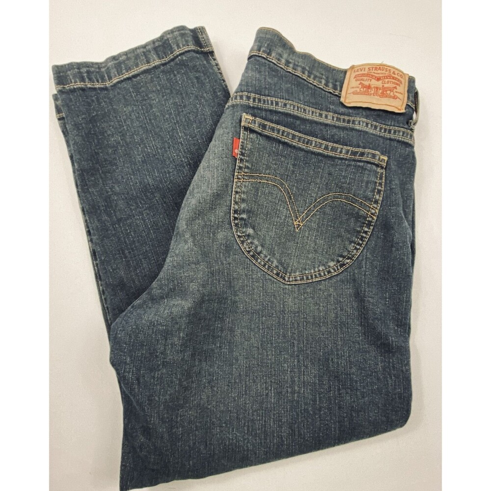 Levis Womens Classic Capri Medium Blue Denim Slit at Hems 5 Pocket Size 14